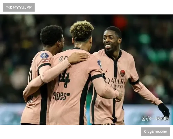 巴黎圣日耳曼3比2客胜里昂 积分榜继续领跑